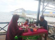 Cafe Inspirasi: Surga Kuliner dengan Pemandangan Danau Towuti yang Menakjubkan