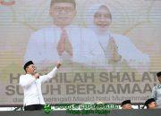 Danny Pomanto Serahkan Paket Sembako dan Umroh Ke Jamaah Gerakan Makassar Shalat Subuh Berjamaah