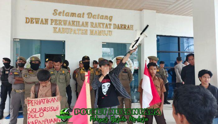 Mahasiswa Vendetta Kecewa atas Sikap Sekwan DPRD Mamuju