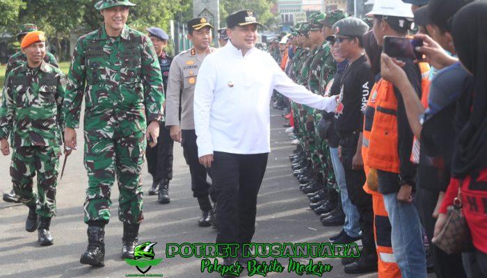 Lewat karya Bakti TNI, Wali Kota Munafri Tekankan Jaga Kebersihan Lingkungan