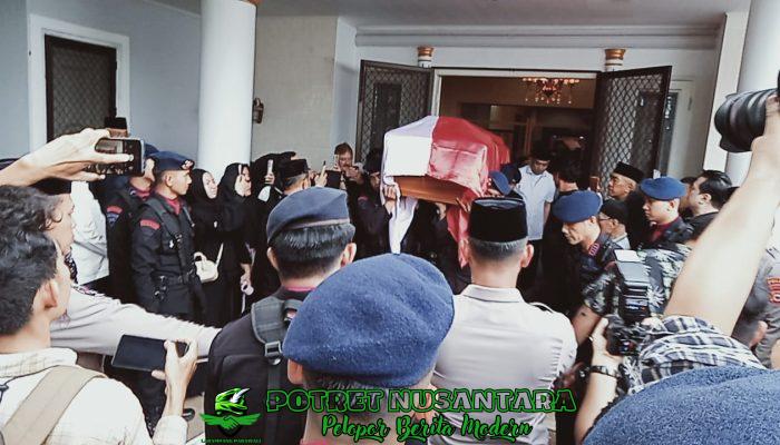 Wali Kota Makassar Menyampaikan Duka Atas Wafatnya Komjen (Purn) Jusuf Manggabarani