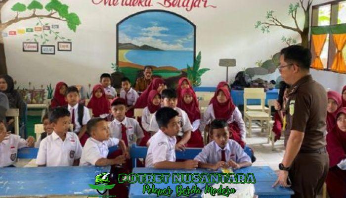 SD Negeri 89 Jampu Disambangi Jaksa, Siswa Dapat Penyuluhan soal Bullying dan Kenakalan Remaja