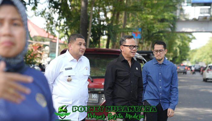 Wamendagri Puji Damkarmat Makassar: Tanggap, Disiplin dan Siap Jadi Percontohan Nasional