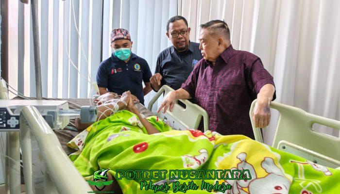Wagub Sulbar Kunjungi Korban Salah Tangkap di RSUD Polman, Desak Evaluasi Prosedur Eksekusi Lahan
