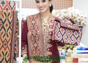 Dari Sulbar untuk Nusantara, Tenun Sekomandi Bersinar di Bazar Bhayangkari 2025