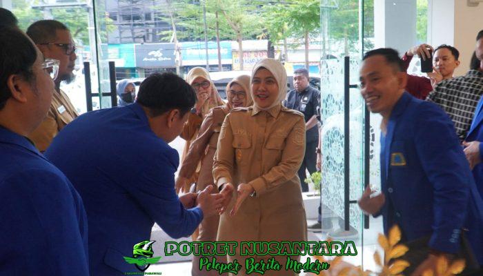 Kick Off Baksos IPROSI Digelar, Aliyah Mustika Ilham Ajak Profesi Kesehatan Lain Turut Berkontribusi