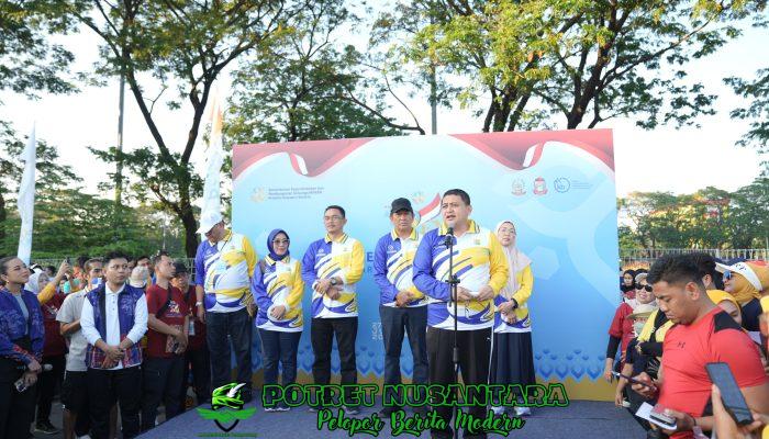 Wali Kota Munafri Lepas Peserta Jalan Santai Harganas ke-32 Sulsel: Serukan Pentingnya Peran Keluarga