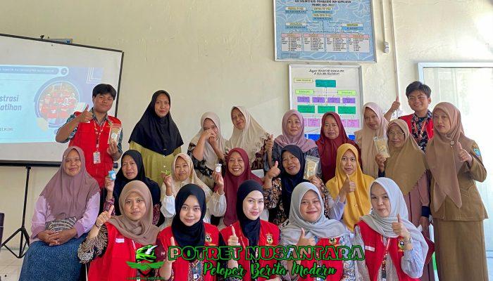 Inovasi Sarabba Daun Belimbing Wuluh: Mahasiswa KKNT Unhas Dorong Ekonomi Kreatif di Pangkep