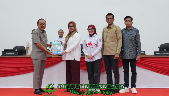Pemprov Sulbar Serahkan KUA-PPAS 2025, SDK Targetkan Pembahasan Cepat dan Tepat