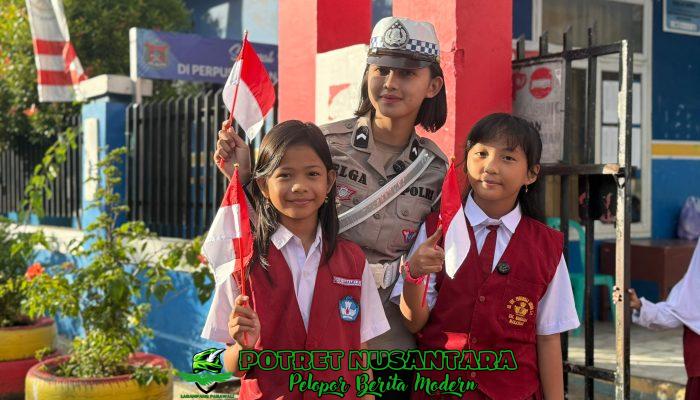Sambut HUT RI ke-80, Ditlantas Polda Sulbar Tebar Semangat Nasionalisme di Tengah Lalu Lintas