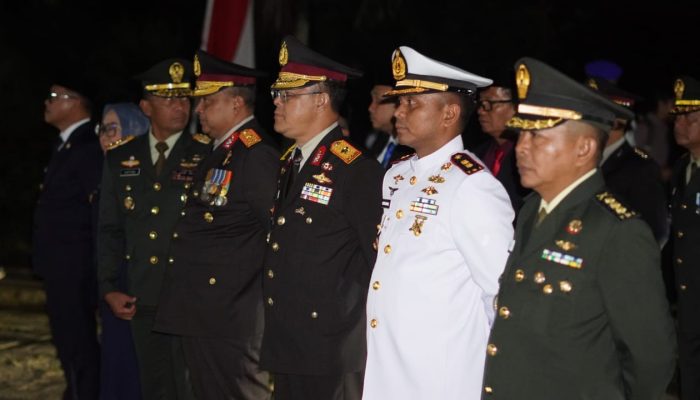 Kobarkan Semangat Pahlawan: Wakapolda Sulbar Ikuti Renungan Suci Jelang HUT RI ke-80