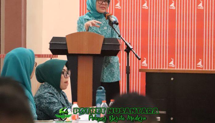 Pola Asuh Anak di Era Digital, Ketua PKK Sulbar Tekankan Peran Ibu dalam Cegah Stunting
