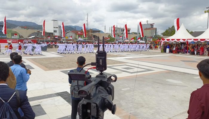 Sentuhan Digital Diskominfo Sulbar Jadi Akses Masyarakat Menyaksikan Upacara HUT RI di Pantai Manakarra