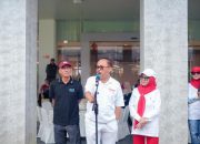 Tawa Pecah di Kantor Gubernur! Kepala OPD Sulbar Adu Cepat Makan Kerupuk & Masak Nasi Goreng