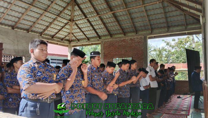 Siswa UPTD SMPN 2 Maniangpajo Kabupupaten Wajo Antusias Laksanakan Salat Dhuha