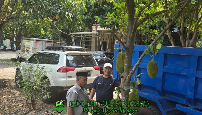 Urban Farming Ala H. Sukardi Hijaukan Komplek Blok M BTP