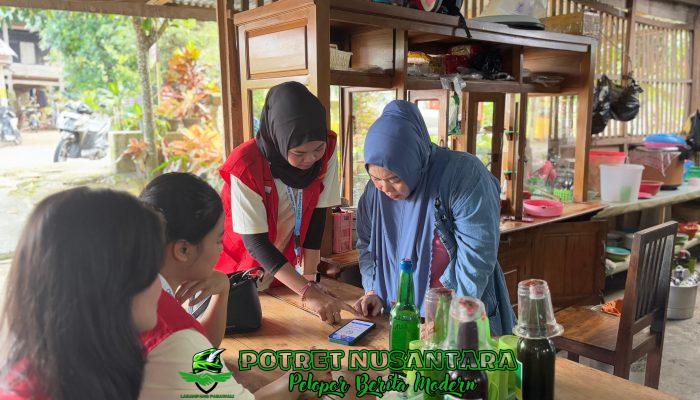 Mahasiswa KKN-T Unhas Desa Dampang Dorong UMKM Go Digital dengan QRIS