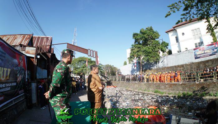 Kolaborasi Pemkot dan TNI-Polri Keroyok Sampah di Kanal Sirijala