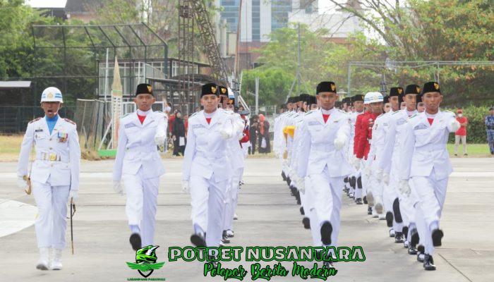 Pasukan Satya Kawal Penurunan Sang Merah Putih dengan Formasi Mandala