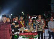 Wali Kota, Wawali dan Ketua PKK Hadiri Pesta Rakyat HUT ke-80 RI di Kecamatan Mamajang