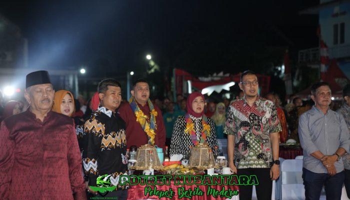 Wali Kota, Wawali dan Ketua PKK Hadiri Pesta Rakyat HUT ke-80 RI di Kecamatan Mamajang