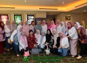 Aliyah Mustika Ilham Nobar Film “Penantian Buah Hati” Bersama TP PKK Makassar