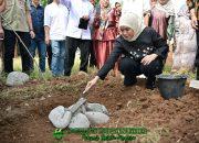 Peletakan Batu Pertama Masjid Al-Hafidz: Aliyah Mustika Ilham Apresiasi Inisiatif Alumni Fakultas Pertanian Unhas