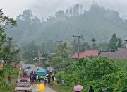 Jembatan Poros Talondo-Bonehau Rusak Parah, Warga Gotong Royong Perbaiki Seadanya