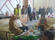 Tiba di Bandara Tampa Padang, Wamenpar Bakal Saksikan Final Sandeq Silumba di Pulau Karampuang