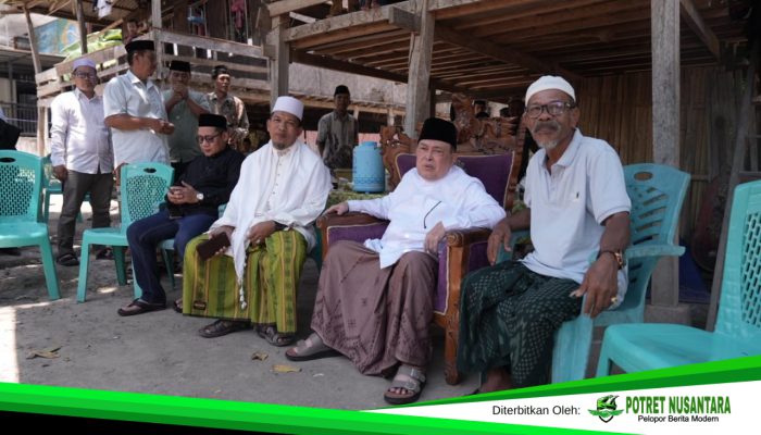 Suasana Haru Iringi Kehadiran Wagub Sulbar di Rumah Duka