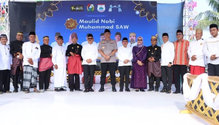 Kapolda Sulbar Hadiri Peringatan Maulid Nabi di Majene, Momen Pererat Silaturahmi dan Kebersamaan