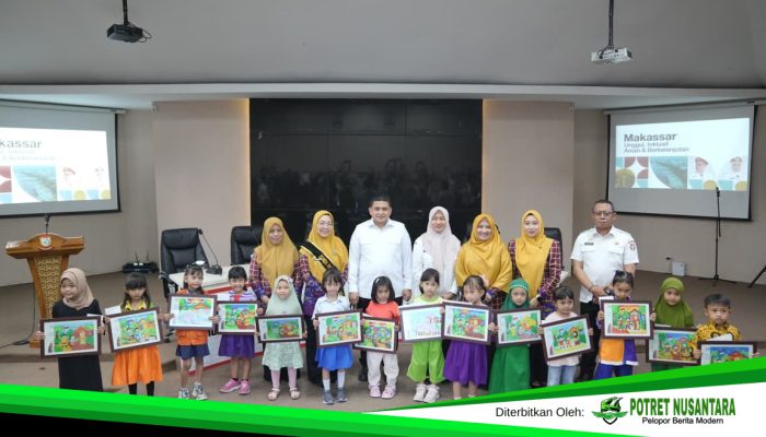 Munafri Arifuddin Serahkan Hadiah kepada Pemenang Lomba Mewarnai Tingkat PAUD di Balai Kota
