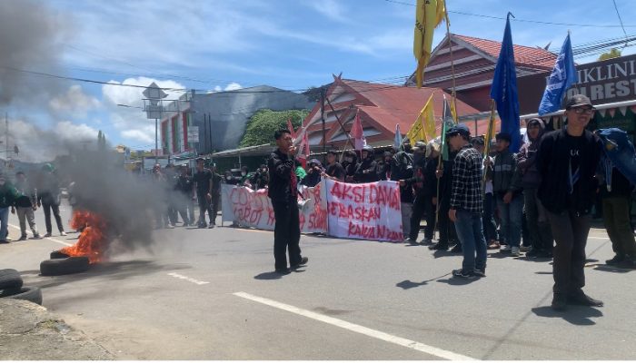 Massa Cipayung Plus Geruduk Polresta Mamuju, Tuntut Bebaskan 2 Aktivis yang Ditahan