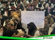 Ratusan Nakes, Guru, hingga Teknis Geruduk DPRD Mamuju, Protes Rekrutmen PPPK Paruh Waktu Penuh Kejanggalan