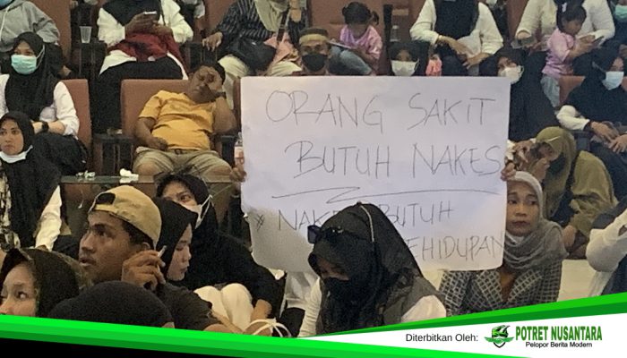 Ratusan Nakes, Guru, hingga Teknis Geruduk DPRD Mamuju, Protes Rekrutmen PPPK Paruh Waktu Penuh Kejanggalan
