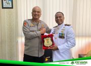 Kapolda Sulbar Beri Kejutan di Hari Jadi TNI AL, Kunjungi Lanal Mamuju