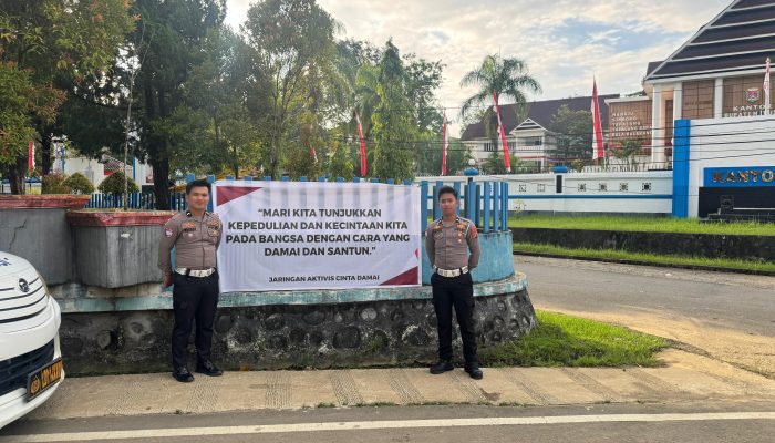 Ditlantas Polda Sulbar Gencarkan Kampanye Anti-Anarkisme Lewat Spanduk di Titik Strategis