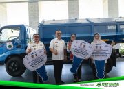 Gubernur Sulbar Serahkan Truk Sampah untuk Mamuju, Majene, dan Polman