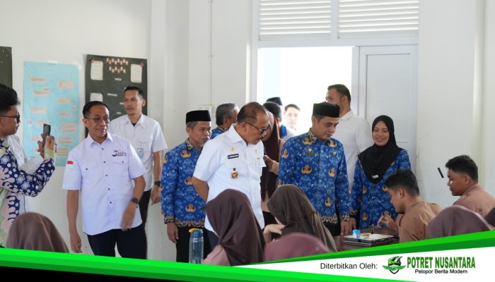 Ali Chandra Dampingi Gubernur Sulbar Suhardi Duka Tinjau Program MBG di SMKN 1 Rangas