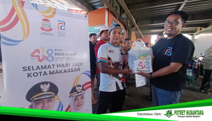 HUT Kota Makassar ke-418: Direksi Perumda Pasar Makassar Salurkan Bantuan Beras untuk Petugas Kebersihan Pasar