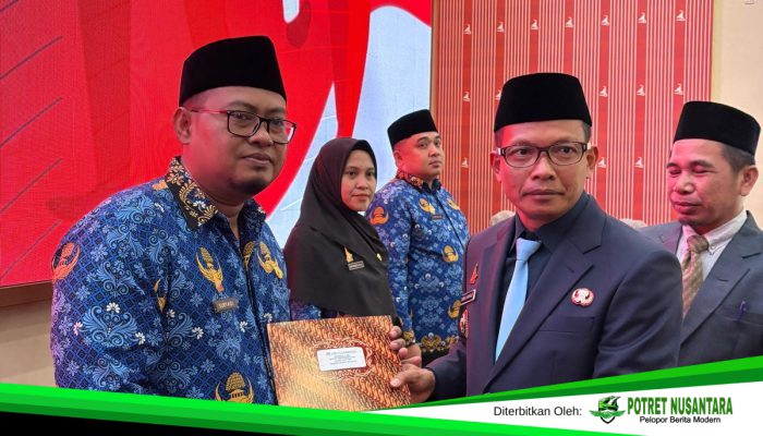 Bupati Polewali Mandar H. Samsul Mahmud Sampaikan Amanat Mensos pada Upacara Hari Pahlawan 2025