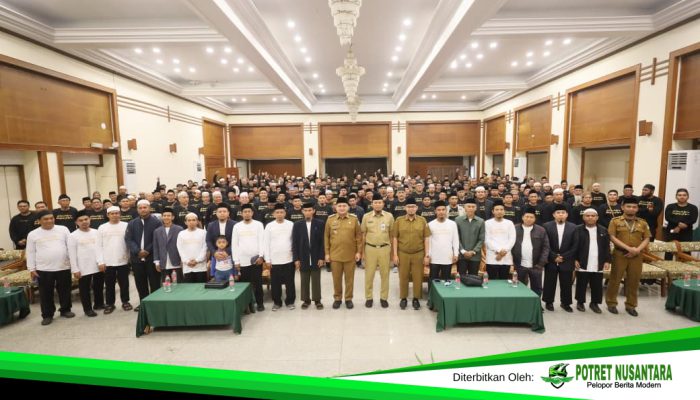 Wujud Nyata Kepedulian, Munafri  Pastikan Imam Masjid Terlindungi BPJS, dengan Jaminan Hari Tua