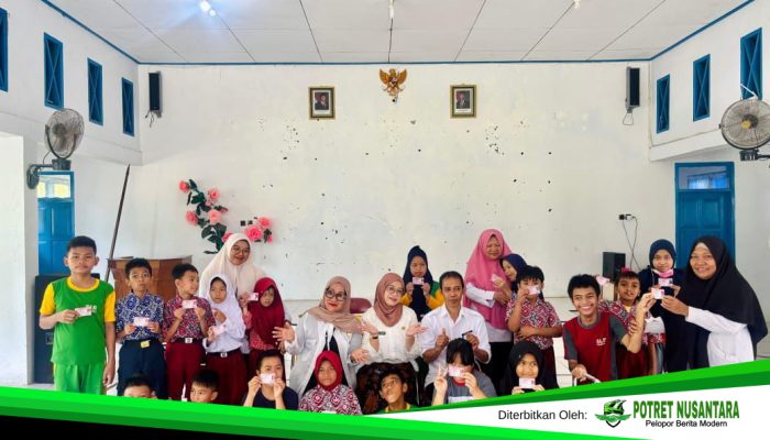 Disdukcapil Polman Serahkan 50 Kartu Identitas Anak untuk Siswa Disabilitas