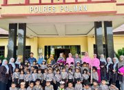 Disdukcapil Polman Dorong Tertib Adminduk Sejak Dini, Bagikan KIA di TK Kumala Bhayangkari