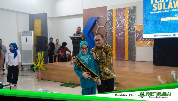 Kepala Perpusnas RI, Kukuhkan Hasrina Suhardi sebagai Bunda Literasi Sulbar di Festival Literasi 2025