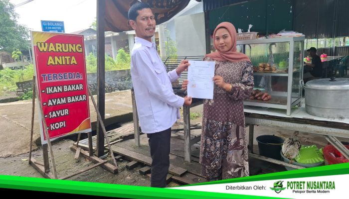 Di Balik Warung Kecilnya, Ada Keikhlasan Besar: Kisah Graduasi Mandiri Ibu Anita dari KPM PKH