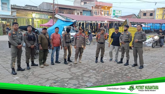 Satpol PP Polman Gencarkan Sosialisasi Penanganan Sampah di Wonomulyo