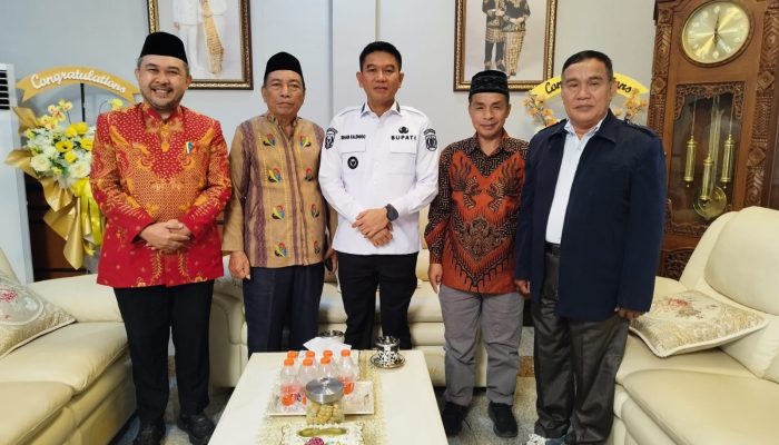 Audiensi ke Bupati, IAI Rawa Aopa Konsel Laporkan Pelantikan Rektor hingga Realisasi Bantuan Mahasiswa