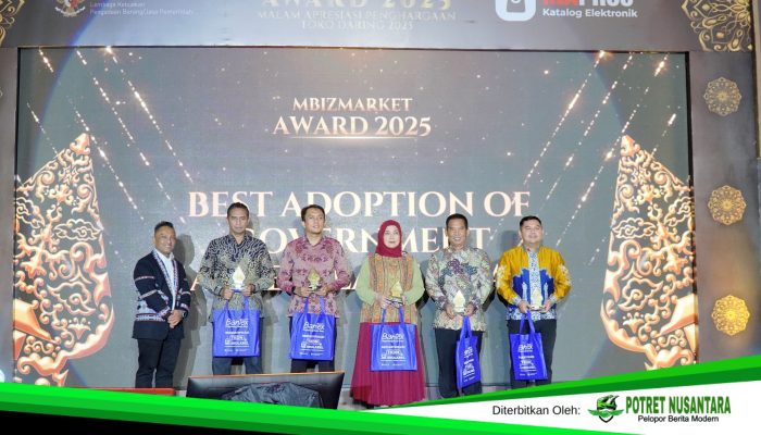 Aliyah Mustika Ilham Hadiri dan Terima Penghargaan Mbizmarket Award 2025 untuk Pemkot Makassar
