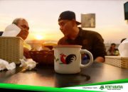 Tidak Ada yang Kebetulan di Meja Kopi Van Djoel